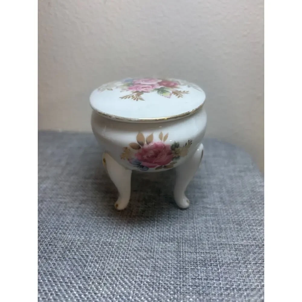 Vintage Occupied Japan Figurine Floral‎ Trinket Box